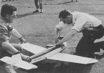 pictorial-1962-world-rc-champs-mar-apr-1963-american-modeler-4.jpg