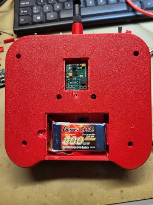 Top one could a Lemon RF-module but here I show my own nRF24 based one and the bottom one a 800 mAh 2s lipo and...