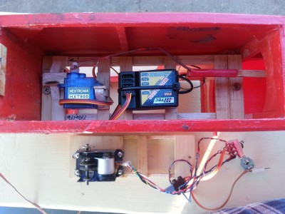 new radio &quot;tray&quot; made to accomodate 9g servo &amp; 36Mhz Hitec Rx.