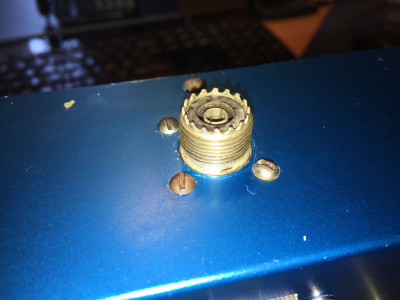 05_mounting_hole_antenna.JPG